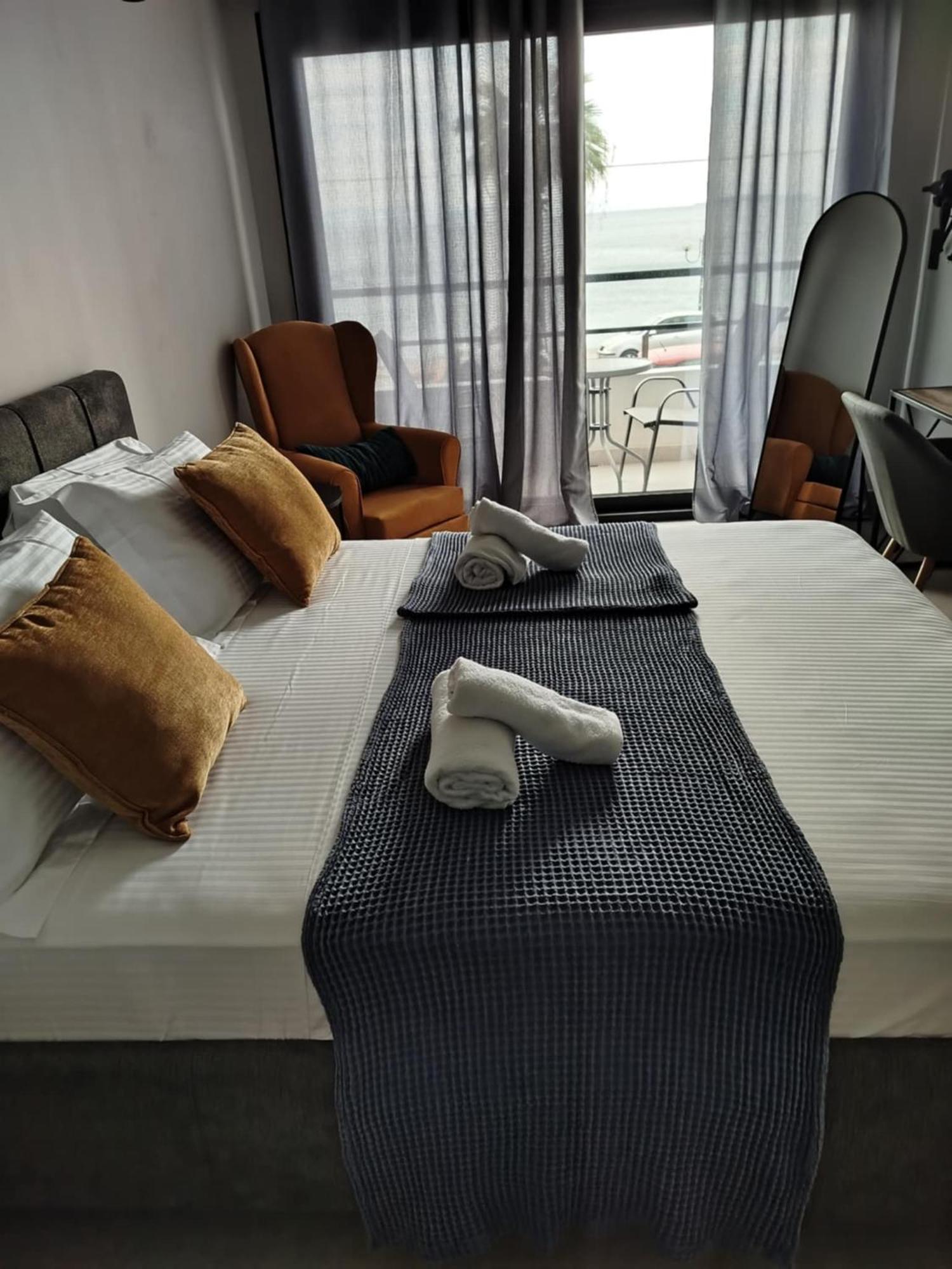 Hotel Andreas Ipsos Bagian luar foto